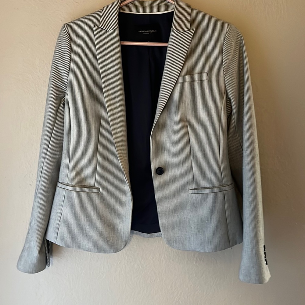 Banana Republic suit jacket sz2